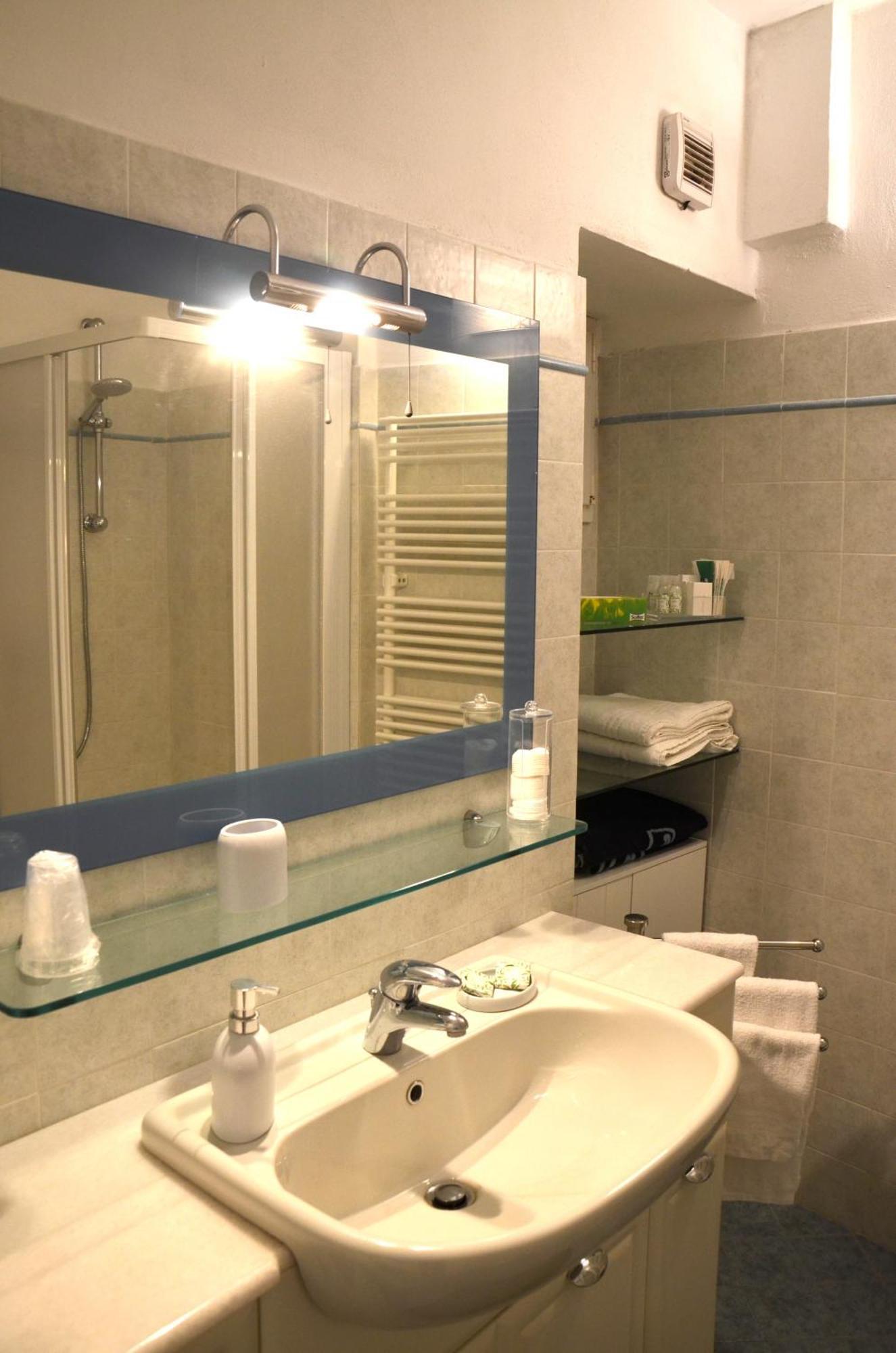 Pae Veciu Camera Privata Con Bagno مونتيروسّو ال ماري المظهر الخارجي الصورة